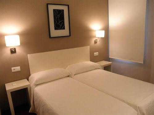 Dormavalencia Hostel Regne Buitenkant foto